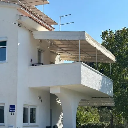 Saranda Apartament *