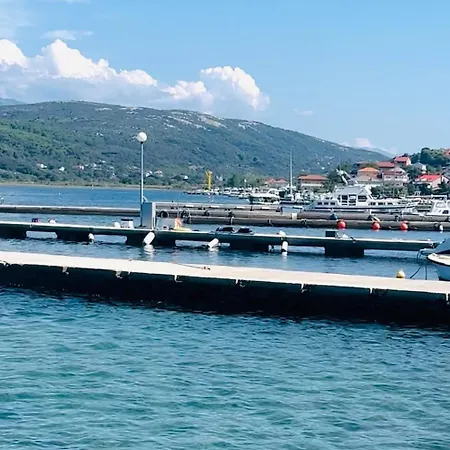 Lägenhet Saranda Supetarska Draga
