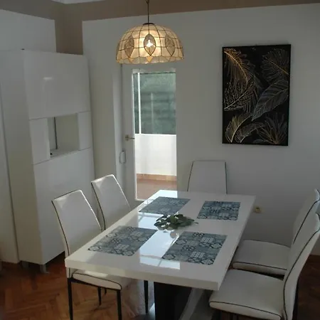 Saranda Apartament *