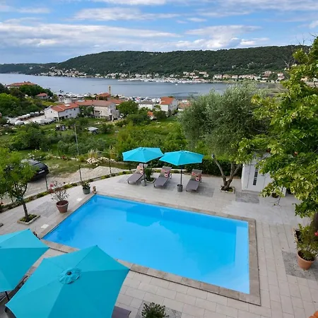 Daire Saranda Supetarska Draga