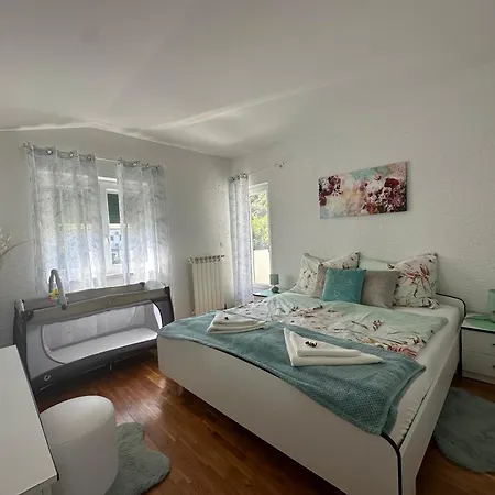 Saranda Apartman Supetarska Draga