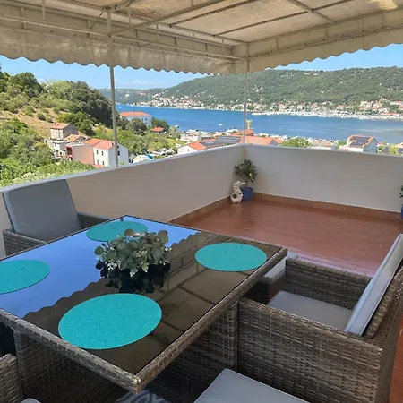 Saranda Apartment *