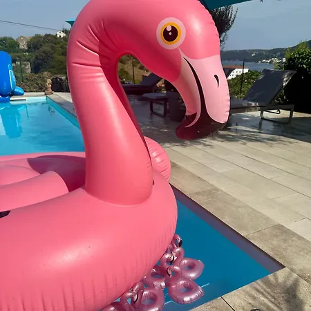 Saranda Apartment Supetarska Draga