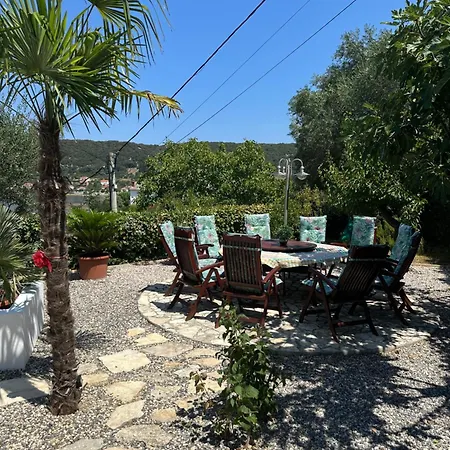 Saranda Apartment *
