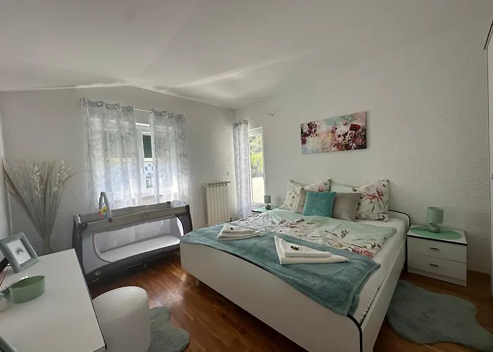 Saranda Apartman Supetarska Draga