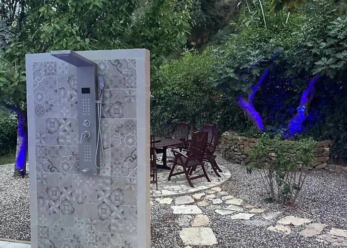 Saranda Supetarska Draga