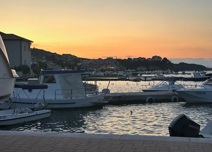 Saranda Apartman Supetarska Draga